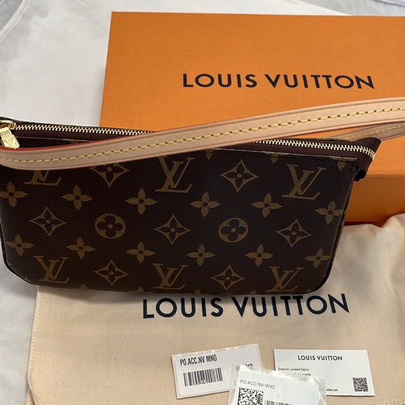 Louis Vuitton Monogram Canvas Pochette Accessories - Picture 2 of 13
